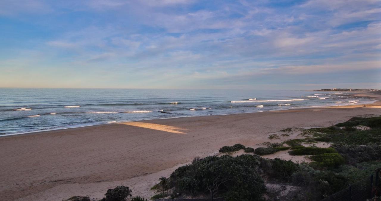 On The Beach Guesthouse Jeffreys Bay Extérieur photo